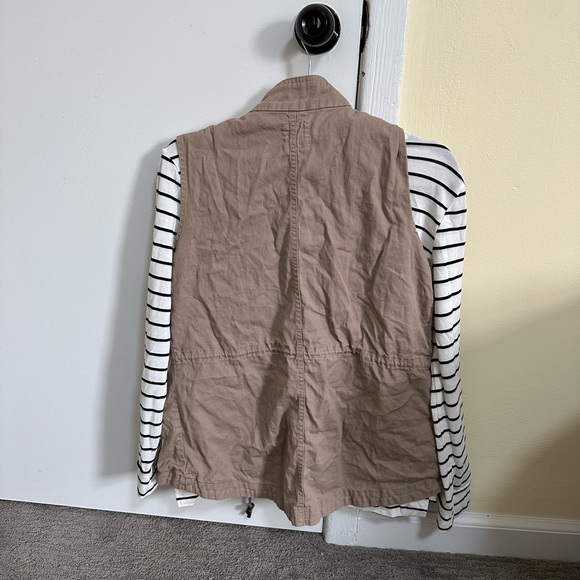 Brown zipper vest - Picture 3 of 5